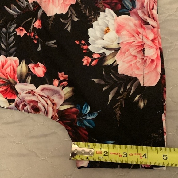 Fashion Nova Mens Swim Trunks Size M. #343 - Picture 9 of 9